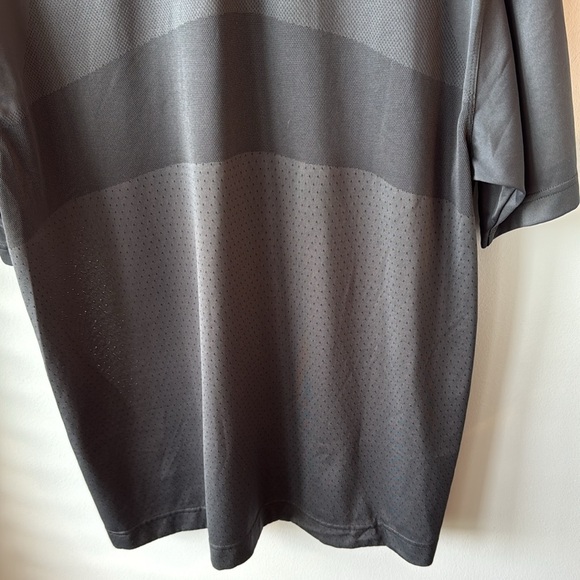 Nike Men's Charcoal Grey Golf Polo - Picture 7 of 9